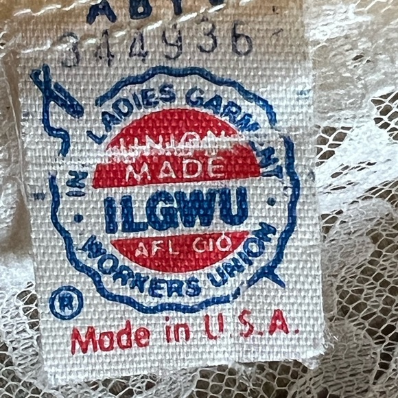 Alice Stuart Vintage Lace overlay blouse - Picture 8 of 13